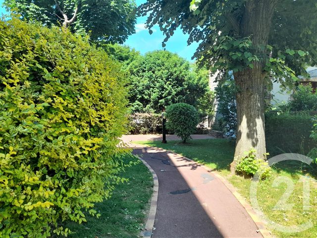 Afficher la photo en grand Appartement F4 à vendre - 4 pièces - 87.88 m2 - CORMEILLES EN PARISIS - 95 - ILE-DE-FRANCE - Century 21 Agence Du Parisis