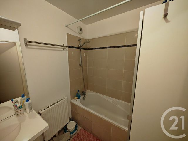 Appartement F3 à louer - 3 pièces - 61.7 m2 - GENNEVILLIERS - 92 - ILE-DE-FRANCE - Century 21 Agence Du Parisis