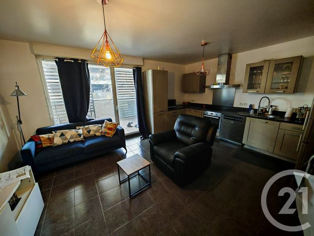 Appartement F3 à louer - 3 pièces - 61.7 m2 - GENNEVILLIERS - 92 - ILE-DE-FRANCE - Century 21 Agence Du Parisis