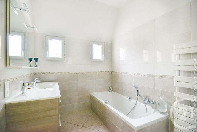 Appartement F4 à vendre - 4 pièces - 92.64 m2 - CORMEILLES EN PARISIS - 95 - ILE-DE-FRANCE - Century 21 Agence Du Parisis